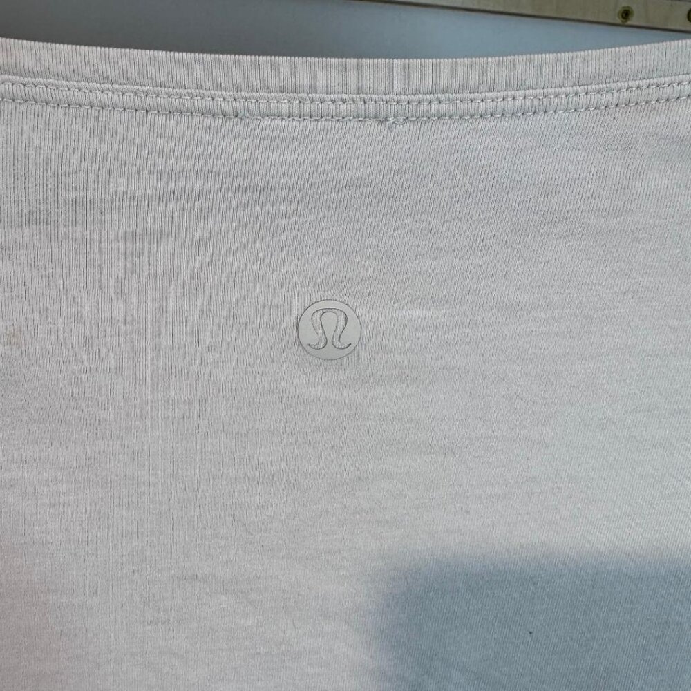 Lulu Lemon size 4/6